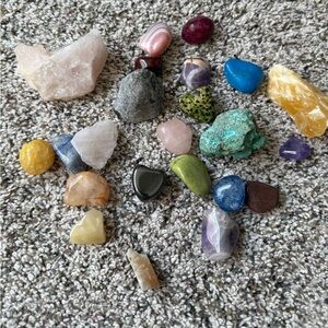 23 Assorted Polished and Unpolished Gemstones Collection